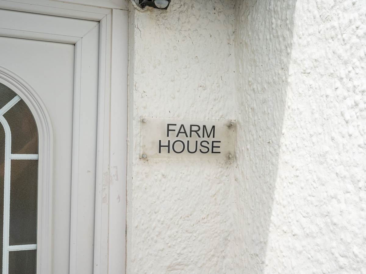 The Farmhouse at Galloway Cottages, sleeps nine